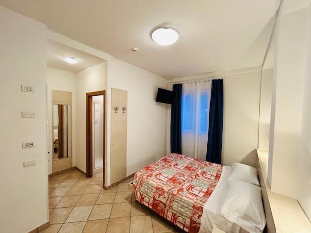 Hotel Aurora Сан Винченцо Екстериор снимка