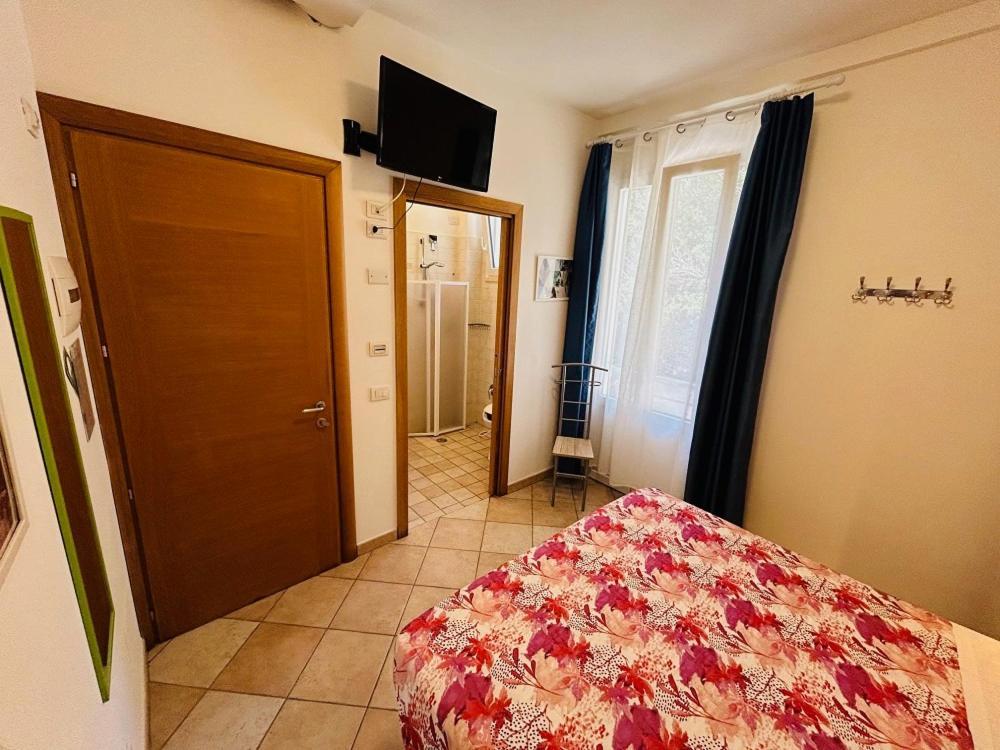 Hotel Aurora Сан Винченцо Екстериор снимка